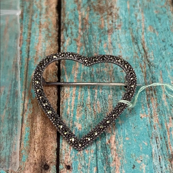 ⭐️Vintage Sterling Silver Marcasite Heart Pin NWT - Picture 1 of 10